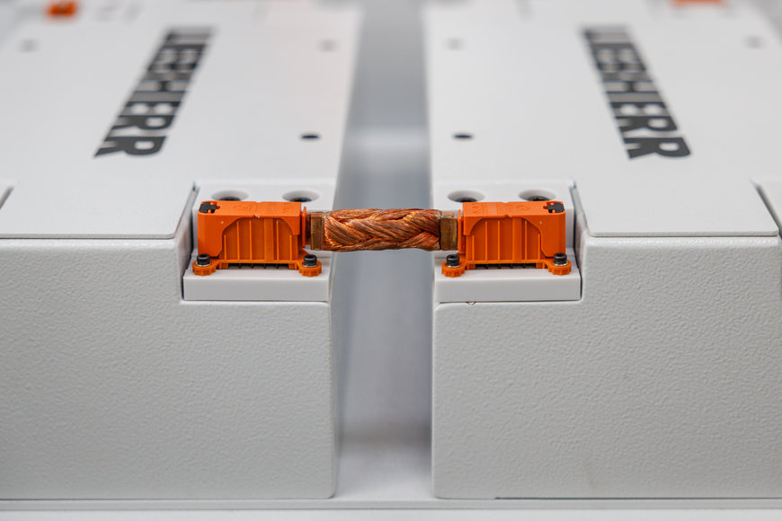KUKA: KR CYBERTECH steckt Modulverbinder für Hochvoltbatteriepacks
